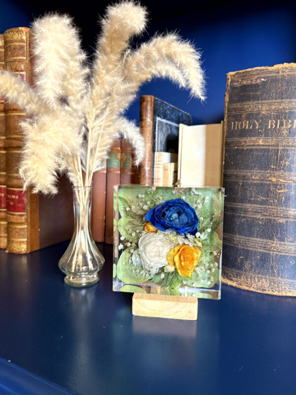 Lampada quadrata media fiori gialli blu bianchi 1