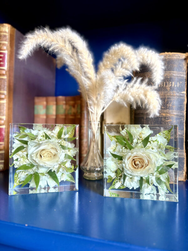 Blocchi 13x13 coppia fiori bianchi per memoriale 1