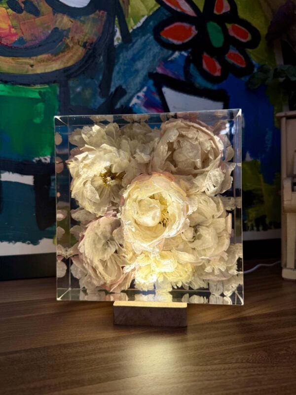 Blocco bouquet 20x20 peonie rosa e bianche 3 3 illuminato