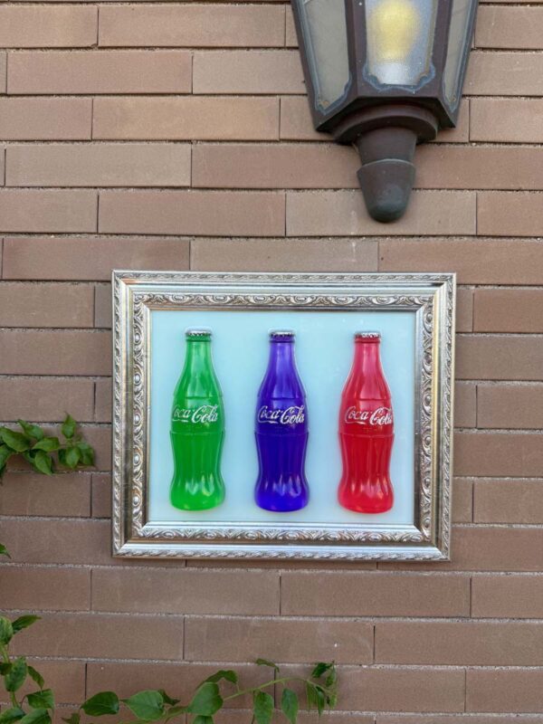 Quadro 3 bottiglie coca cola colorate cornice argento 10