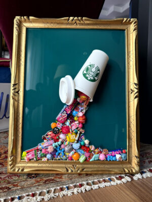 Quadro contenitore Starbucks con caramelle sfondo verde 5