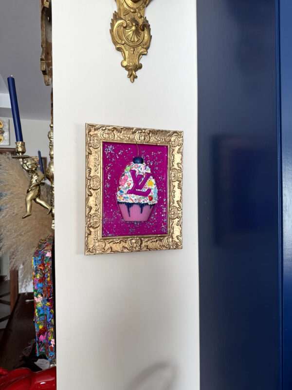 Quadro cupcake Vuitton sfondo viola 4