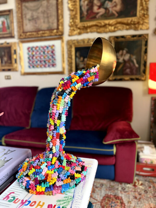 Scultura cascata di orsetti da ciotola bis 1