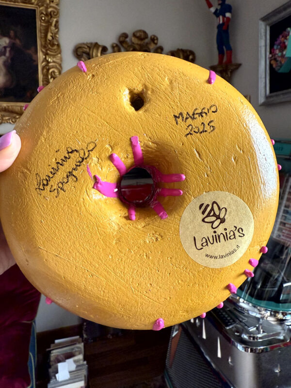 Ciambella rosa gigante da appendere e scultura 10