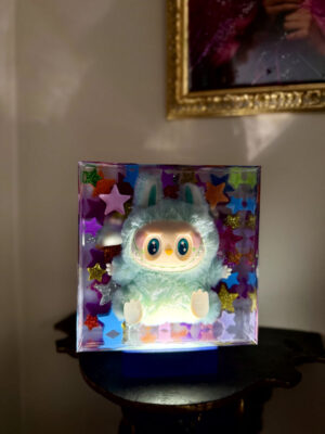 Lampada 15x15 labubu celeste e stelle 1