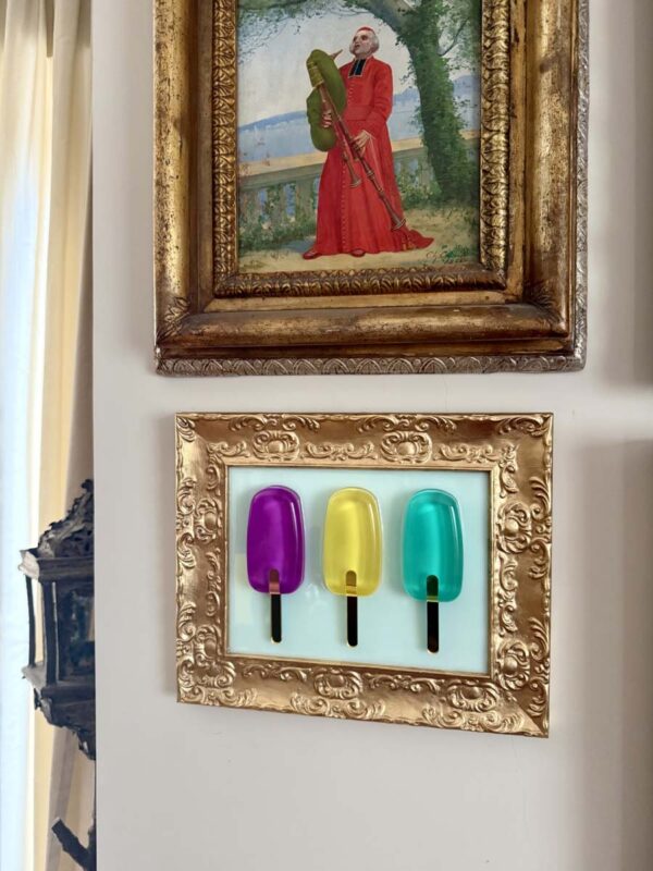Quadro 3 gelati colorati cornice in stile oro sfondo bianco 6