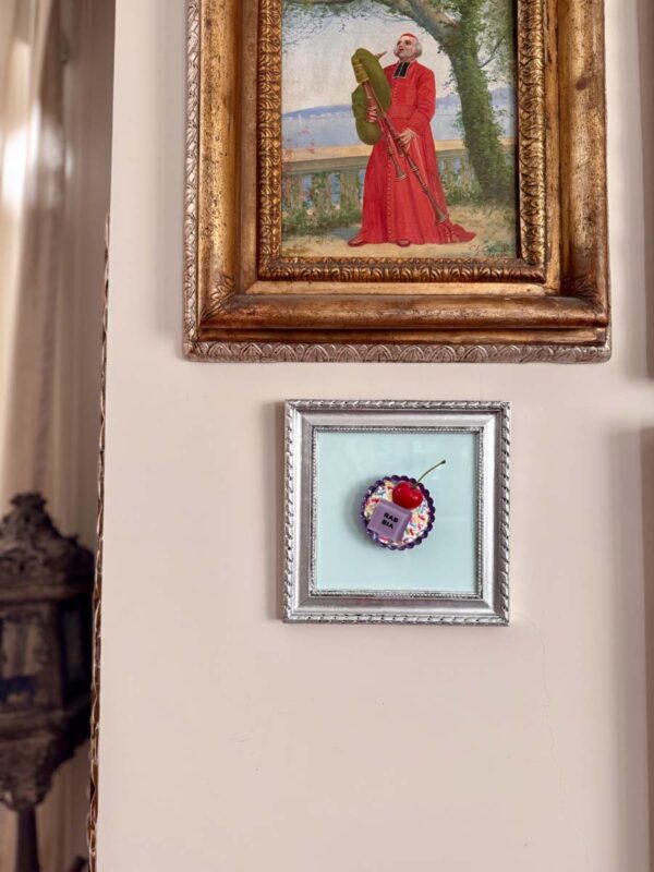 Quadro pasticcino emozionale rabbia viola cornice argento 3